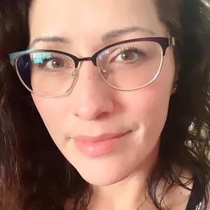 Meet your Posher, Adelaida